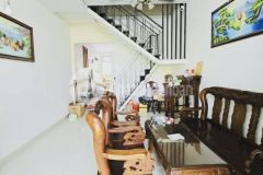 Chủ về quê, bán gấp, giá tốt bất ngờ nhà 2 tầng hẻm xe hơi ở ngay gần thcs long trường q9