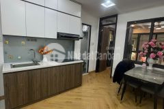 Bán căn hộ ccmn hào nam, đống đa 50m, 2 ngủ full đồ giá 2.65 tỷ, 50m ra phố