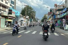 Bán nhà mtkd trần bình trọng bt ngang 13m 800m2 52 pn tiện xây 12 tầng gần chợ 103 tỷ.