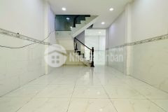 Kẹt bank cần bán nhà 1 lầu hẻm 967 trần xuân soạn, tân hưng, quận 7