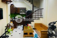 Bán nhà giáp nhị hoàng mai, hai mặt thoáng, ô tô đỗ cửa, nhà đẹp 5 tầng rất gần phố.