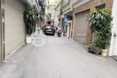 Bán nhà phố hào nam, đống đa, nhà dân xây chắc chắn, ngõ ô tô tránh