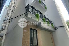 Bán nhà thạch bàn,long biên 5 tầng,35m,mt5.2m oto đỗ cổng nhỉnh 7 tỷ