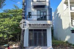 Chủ cần bán gấp căn nhà mặt tiền bến lức long an