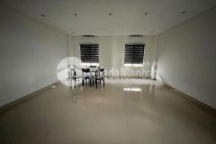 Chothuênhà 3 tầng núithành ngang 6m