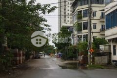 Nhà 5 tầng, dân xây, phân lô cụm cn lai xá, gần nhổn đh công nghiệp ô tô tránh vỉa hè kinh doa