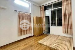 Cho thuê căn hộ tập thể phố thái thịnh, đống đa, nhà đẹp 3 ngủ sẵn nội thất, khu vip, gần phố