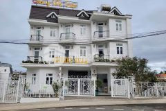 Khách sạn mặt tiền đường tô hiến thành phường 3 thành phố đà lạt.