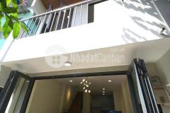 Nhà nhỏ 1trệt 1lầu đẹp xinh, hẻm của đường 100, tân phú, q9 giá 2.56ty