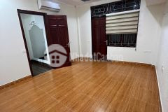 Cho thuê tại ngõ 204 trần duy hưng, trung hòa, cầu giấy 30m x 5t giá 12 triệu