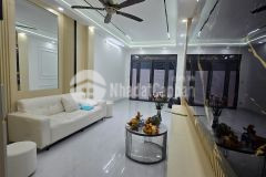 Bán nhà đường giáp bát, hoàng mai, 6 tâng thang máy mới, nhà đẹp ở luôn, ngõ rộng, cực gần phố