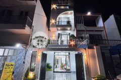 Bán nhà mới xây gần kcn cầu tràm 2 lầu, 4pn, 5wc, sân thượng trước sau giá 4,39 tỷ