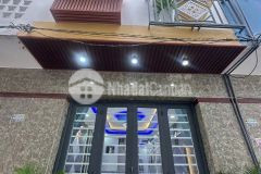 Cần bán gấp nhà giá rẻ tại trung tâm bến lức