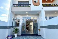 Chính chủ bán gấp căn nhà thiết kế hiện đại tại bến lức