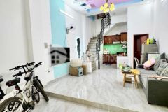 Bán nhà lâm văn bền, 36m2, cho thuê 10tr, quận 7.