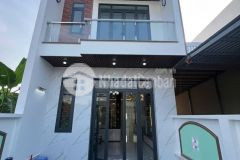 Bán nhà lầu mới xây ở xã tân bửu, bến lức dt 100m2 full thổ 1 lầu,4pn,2wc giá 2,95 tỷ