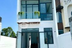 Nhà trệt lầu thủ dầu một. đường xe hơi thông. 3pn chỉ 2.49 tỷ. sổ hồng riêng