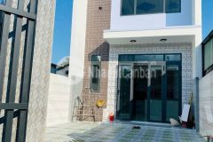 Bán nhà mới xây ở xã long định, cần đước dt 100m2, 1 lửng, 3pn, 2wc giá 2,15 tỷ