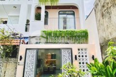 Bán siêu phẩm mới xây 4 tầng hẻm xe hơi full nội thất, gần emart phan huy ích. giá chỉ 5tỷ97