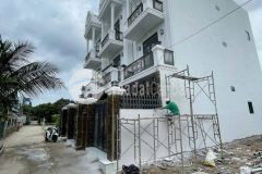 Bán căn nhà mặt tiền long hoà long an