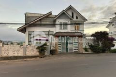 Bán căn biệt thự mặt tiền đường chính vạn hạnh