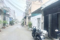 Nhà 2 tầng sau chợ long trường gấp bán trước tết