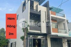 Nhà vị trí đẹp có mương hở bên hông cg siêu phầm nhà 2 lầu hiện đại có mương hở bên hông