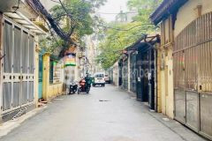 Ban nha trân đai nghia sat bach,kinh,xây nha đep ơ ngay tăng full đô 30m2x5tâng