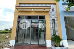 Chủ gửi bán siêu phẩm nhà trệt lửng kdc đông phú. cách vòng xoay cảng cái cui chỉ 1km.