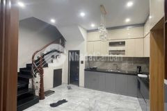 B.á.n nhà trung tâm ba đình 33m2 5 tầng vị trí đẹp mặt phố hoàng hoa thám kinh doanh tốt