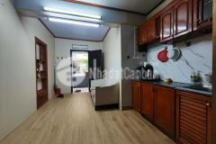 Cho thuê căn hộ tập thể ngọc khánh, ba đình, nhà đẹp, sân rộng, gần bãi gửi ô tô, chỉ 5 triệu