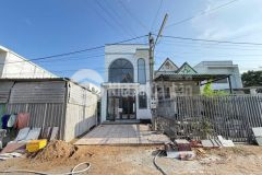 Bán nhà 1 trệt 1 lửng mới xây 3 phòng ngủ đường số 3 kdc đông phú châu thành tp. cần thơ