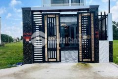 Bán gấp căn nhà vừa hoàn thiện nằm mặt tiền ở rạch kiến