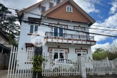 Bán căn biệt thự mặt tiền khe sanh view rừng thông