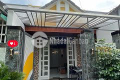 100 nhà chủ gửi cuối năm kế bên chợ hưng long bình chánh