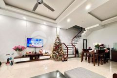 Bán nhà phú thượng tây hồ 5 tầng cạnh ciputra. ô tô qua dt 45m mặt tiền 4. giá 8.4 tỷ