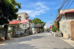 Lô đất đẹp ở trục chính kinh doanh thôn đông mai gần chợ đông mai 0835459289