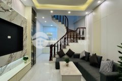 Bán nhà 5 tầng hoàng mai gần phố mai động, ngõ thông hai đầu đường ô tô, nội thất đẹp.