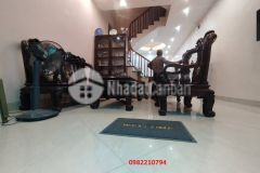 Cầu giấy lô góc 5 tầng 48m2 12 tỷ ngõ thông 3 gác đỗ cửa