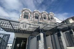 Nhà mới dọn vào ở ngay đường lý nam đế