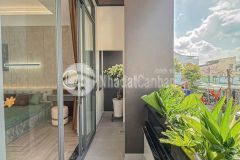 Bán nhà 2 lầu hiện đại có mương hở bên hông và phía sau thoáng mát