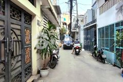 Ngã tư hàng xanh, 2 tầng 3pn 47m2 3.7 x 13, p17 bình thạnh, giá 5.x ty