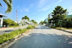 Nền đẹp trục chính kdc phú an hướng đông nam giá chỉ 3 tỷ 690 triệu.