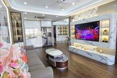 Bán căn hộ chung cư trung yên 1 căn góc 125m 4pn 3wc full nội thất xịn xò 3 ban công thoáng view đẹp