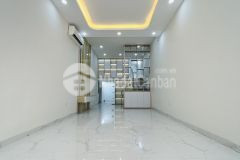 Chủ đi nước ngoài cần sang gấp