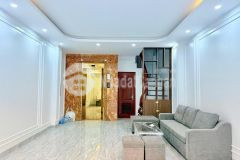 Bán nhà đội nhân ba đình hà nội tám tầng thang máy 5 phòng ngủ vỉa hè ô tô tránh