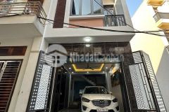 Bán căn nhà 3 tầng có gara oto ngõ phố vũ hựu, ph thanh bình, tp hd, 50m2, mt 4m, 3 ngủ