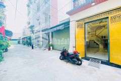 Nhà mới đẹp nội thất cao cấp dọn vào là đón tết vị trí đường mã lò phường bình trị đông