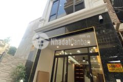 Bán nhà ngọc thuỵ,long biên 4 tầng,52m,mt4m oto đỗ cửa nhỉnh 12 tỷ