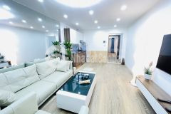 Bán căn hộ tập thể phố 83, hai bà trưng, nhà đẹp full đồ, ô tô đỗ